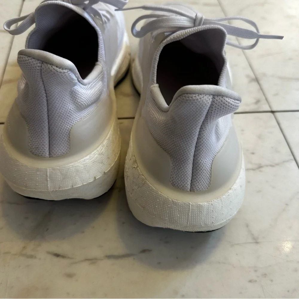 Adidas Ultra Boost Womens Size 8